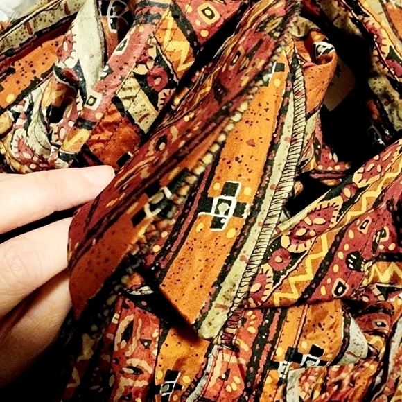 NWT Metro Express 100% Silk Brown Tribal Design Button Up Shirt Women's M Fall - Picture 6 of 10